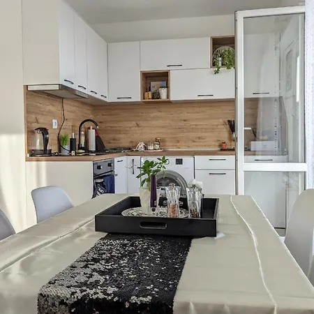Cozy Peacefull With Amazing View Apartment